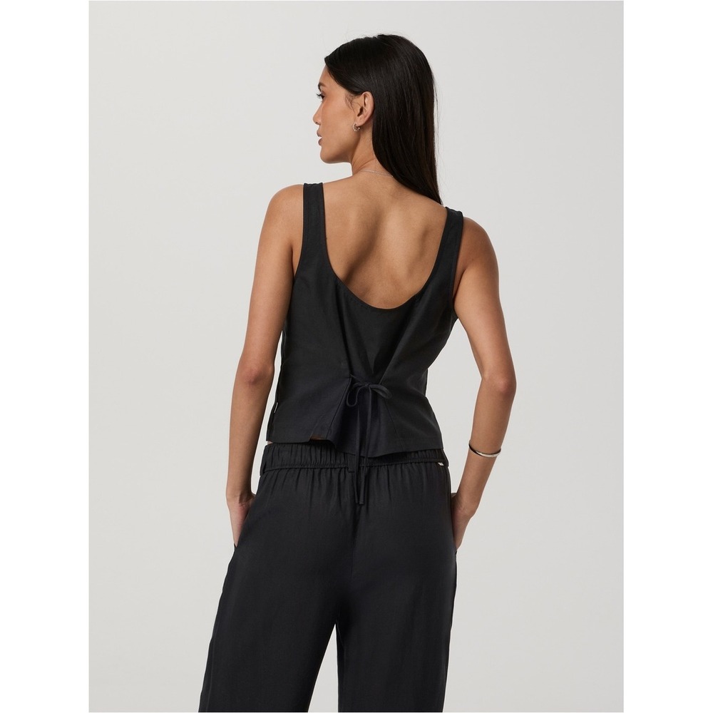 Vuori Trestles Twill Crop Wideleg Pant and Trestles Twill Button Front Top Small